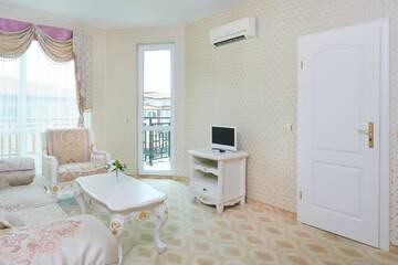 Фото номера Deluxe Apartment (2 Adults + 1 Child) - Free Beach Access Апарт-отели Hotel Taliana Beach г. Елените 7