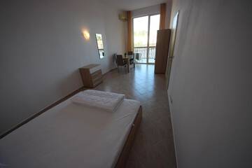 Фото номера Апартаменты с 2 спальнями Апарт-отели Menada Negresco Apartments г. Елените 4