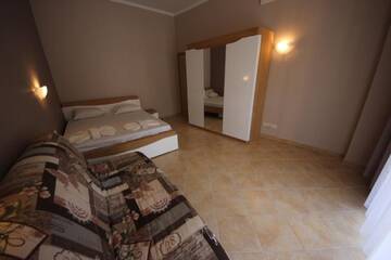 Фото номера Семейный люкс с балконом Апарт-отели Menada Negresco Apartments г. Елените 4